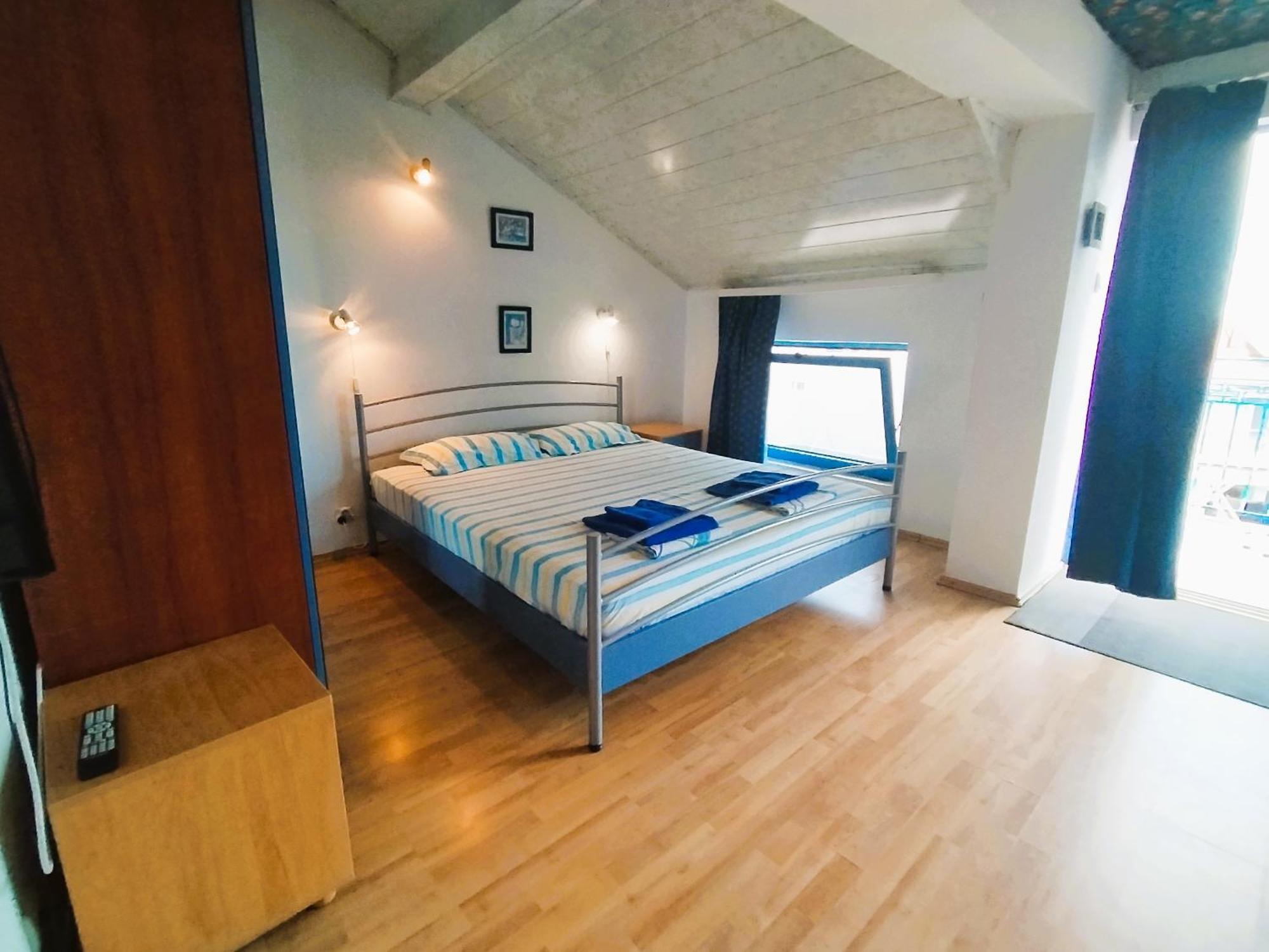 Lira Sto Apartments Поморие Екстериор снимка