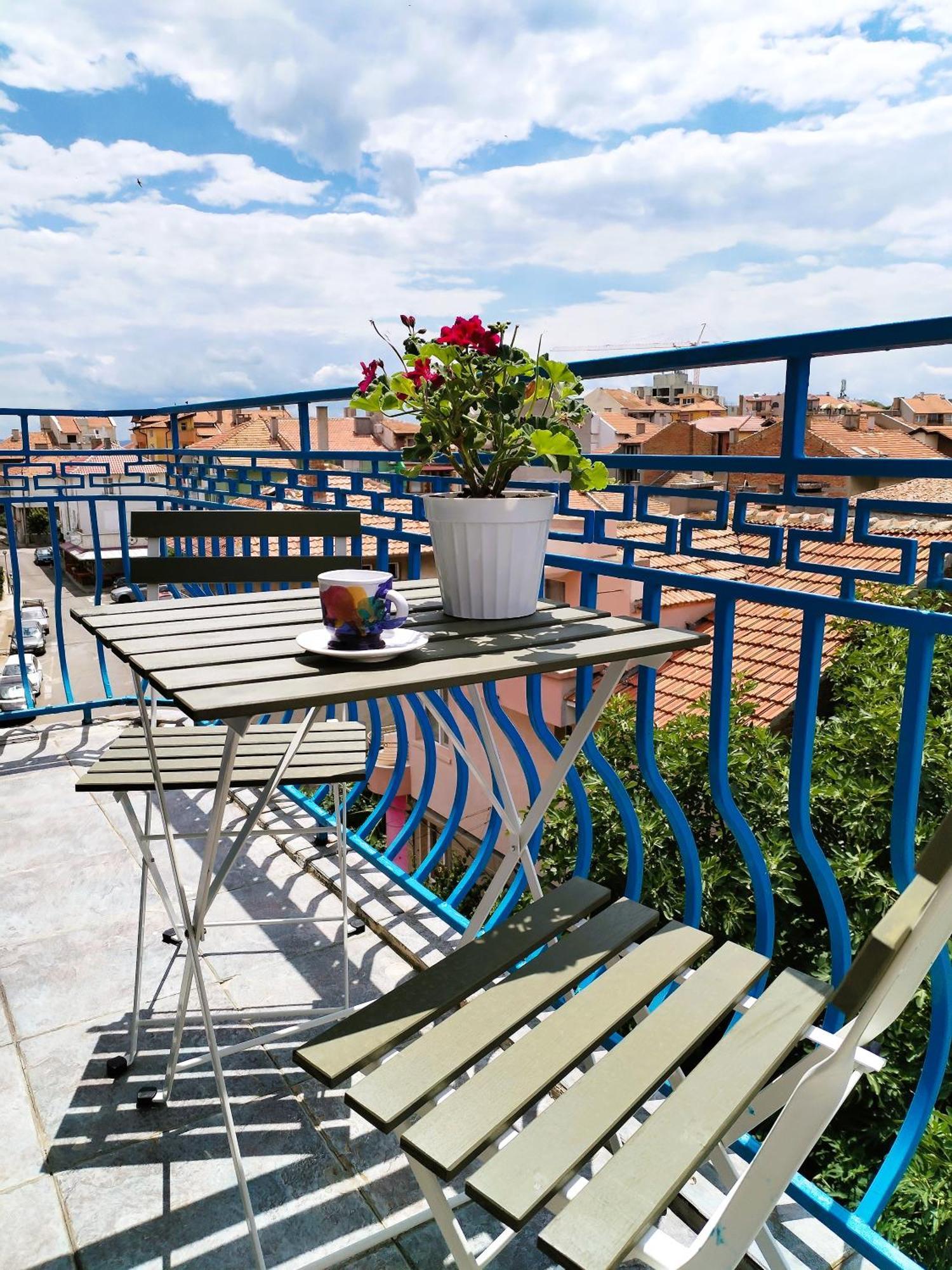 Lira Sto Apartments Поморие Екстериор снимка