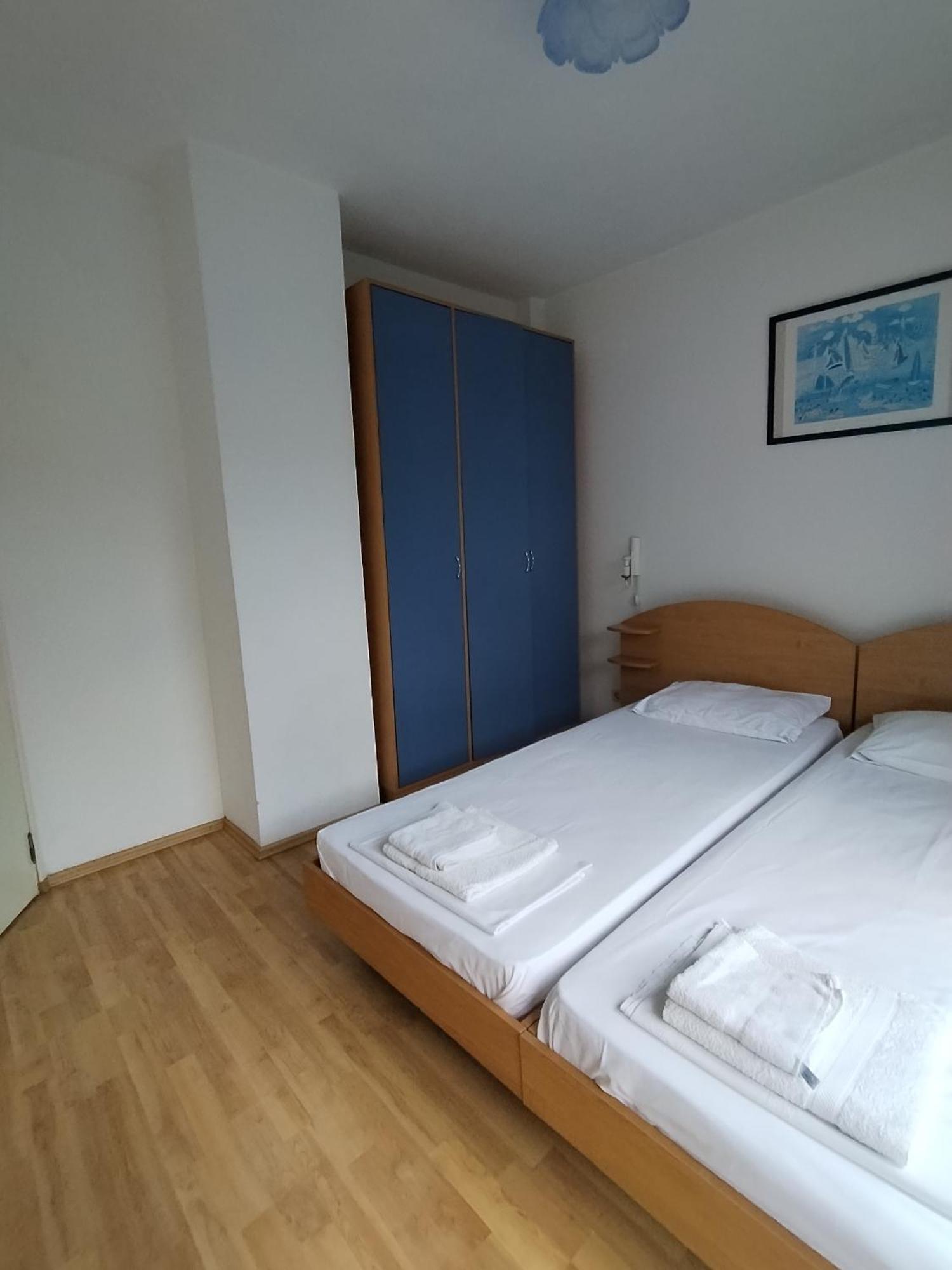 Lira Sto Apartments Поморие Екстериор снимка