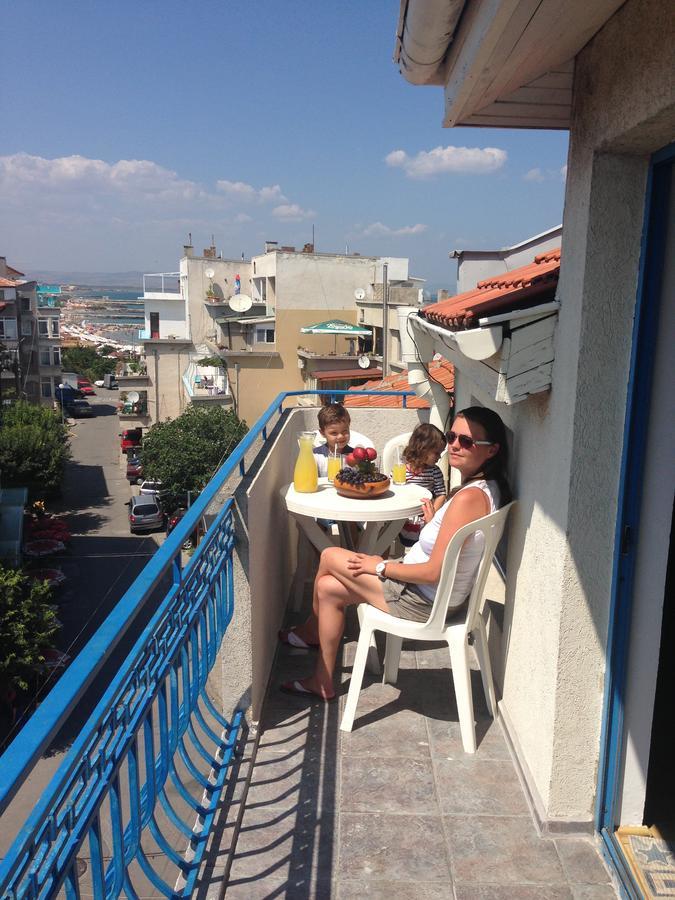 Lira Sto Apartments Поморие Екстериор снимка